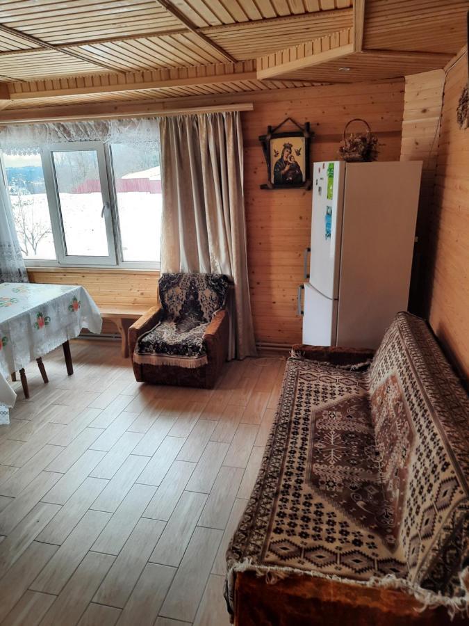 ボロフタ Гостинний Двір Матійчуківヴィラ エクステリア 写真